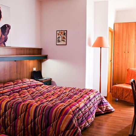 Hotel Los Angeles Ассизи Номер фото